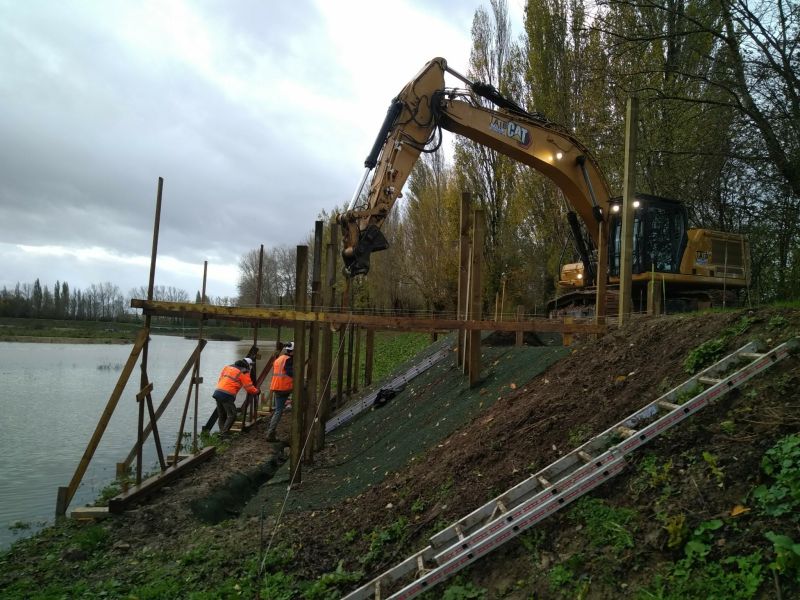 Aménagement de berges et ponton